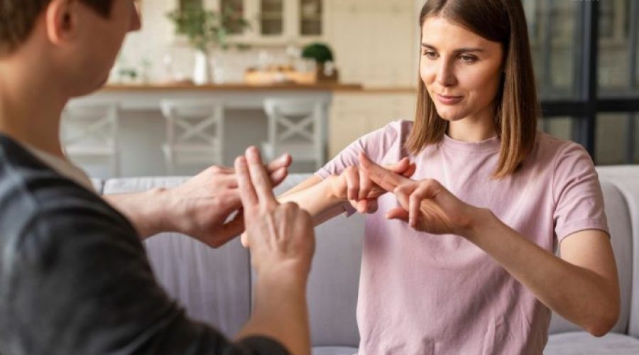 Conéctate con la relajación: El golpeteo de dedos como tu secreto para combatir el estrés
